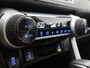 Toyota RAV4 2.5 Hybrid AWD Bi-Tone | 1650KG trekgewicht | Stoel+stuurverwarming | Elektrische Achterklep | Parkeersensoren Voor+achter | Draadloze telefoonlader | Apple CarPlay/Android Auto | Cruise Control Adaptive |