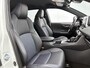 Toyota RAV4 2.5 Hybrid AWD Bi-Tone | 1650KG trekgewicht | Stoel+stuurverwarming | Elektrische Achterklep | Parkeersensoren Voor+achter | Draadloze telefoonlader | Apple CarPlay/Android Auto | Cruise Control Adaptive |