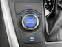 Toyota RAV4 2.5 Hybrid AWD Bi-Tone | 1650KG trekgewicht | Stoel+stuurverwarming | Elektrische Achterklep | Parkeersensoren Voor+achter | Draadloze telefoonlader | Apple CarPlay/Android Auto | Cruise Control Adaptive |