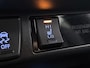 Toyota RAV4 2.5 Hybrid AWD Bi-Tone | 1650KG trekgewicht | Stoel+stuurverwarming | Elektrische Achterklep | Parkeersensoren Voor+achter | Draadloze telefoonlader | Apple CarPlay/Android Auto | Cruise Control Adaptive |