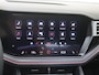 Volkswagen Touareg 3.0 TSi eHybrid 4MOTION R Edition | SoH 95% | Panoramadak | Luchtvering | Lederen bekleding 'Vienna' | Matte lak | 4-zone airco | Stoel- en stuurwielverwarming | Adaptieve cruise control | Keyless |