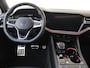 Volkswagen Touareg 3.0 TSi eHybrid 4MOTION R Edition | SoH 95% | Panoramadak | Luchtvering | Lederen bekleding 'Vienna' | Matte lak | 4-zone airco | Stoel- en stuurwielverwarming | Adaptieve cruise control | Keyless |