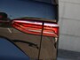 Volkswagen Multivan Bulli Edition L2 1.5 eHybrid EU6 180 kW 245pk | 2 Persoons bed | 7 Zits | Navigatie | Trekhaak | Panorama dak | 19 inch Lm velgen | ACC | Apple Carplay | Elek. bedienb. Schuifdeuren en achterklep | IQ Light |