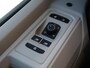 Volkswagen Multivan Bulli Edition L2 1.5 eHybrid EU6 180 kW 245pk | 2 Persoons bed | 7 Zits | Navigatie | Trekhaak | Panorama dak | 19 inch Lm velgen | ACC | Apple Carplay | Elek. bedienb. Schuifdeuren en achterklep | IQ Light |