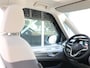 Volkswagen Multivan Bulli Edition L2 1.5 eHybrid EU6 180 kW 245pk | 2 Persoons bed | 7 Zits | Navigatie | Trekhaak | Panorama dak | 19 inch Lm velgen | ACC | Apple Carplay | Elek. bedienb. Schuifdeuren en achterklep | IQ Light |