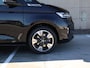 Volkswagen Multivan Bulli Edition L2 1.5 eHybrid EU6 180 kW 245pk | 2 Persoons bed | 7 Zits | Navigatie | Trekhaak | Panorama dak | 19 inch Lm velgen | ACC | Apple Carplay | Elek. bedienb. Schuifdeuren en achterklep | IQ Light |