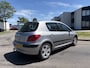 Peugeot 307 2.0-16V XTi 5-Deurs 136 PK. Mooie en zeer fijn rijdende auto van de tweede eigenaar !!! Alle keuringen toegestaan !!
