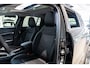 Jeep Avenger Summit 54 kWh | 8 Jaar Garantie | Panoramadak | El. Achterklep | Stoelverwarming | Navigatie | Camera | Parkeersensoren | Apple Carplay & Android Auto |