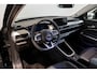 Jeep Avenger Summit 54 kWh | 8 Jaar Garantie | Panoramadak | El. Achterklep | Stoelverwarming | Navigatie | Camera | Parkeersensoren | Apple Carplay & Android Auto |