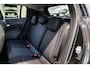 Jeep Avenger Summit 54 kWh | 8 Jaar Garantie | Panoramadak | El. Achterklep | Stoelverwarming | Navigatie | Camera | Parkeersensoren | Apple Carplay & Android Auto |