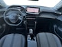 Peugeot 208 1.2 Hybrid 110 e-DCS6 Allure | NAVIGATIE | CARPLAY | 360 VISION PACK | DODEHOEKBEW.