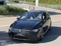 Volkswagen Golf 8 1.5 eTSI 3x R-Line DSG PANO IQ SFEER BLACK