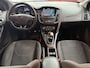 Ford Focus Wagon 1.0 ST-Line | Candy red | Trekhaak | NL origineel