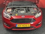 Ford Focus Wagon 1.0 ST-Line | Candy red | Trekhaak | NL origineel