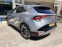Kia Sportage 1.6 T-GDi Plug-in Hybrid AWD DynamicPlusLine 13.700 KILOMETER GEREDEN Panorama dak/Elektr. verst.b. verwarmde voorstoelen  Voor+achter/Dode hoek detectie /Elektr. verst.b. verw. spiegels/Climate contr. adapt./Lederen bekleding/Keless Entry+Start/Navi Full Map/S