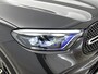 Mercedes-Benz GLC 300 e 4MATIC AMG Plug-In Hybride AMG Premium | Night Pakket | Trekhaak | Panorama Schuif-Kanteldak | Memory Stoelen | Stuur en Stoelverwarming. Inclusief 24 maanden MB Certified garantie voor Europa.