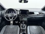 Volkswagen T-Roc 1.5TSI Automaat R-Line Panoramadak Stoelverwarming Adap.Cruise Virtal Cockpit Camera Elek.Achterklep Navi Apple Carplay Android Auto Business+ Keyless Pdc Privacy Glas Lmv Led DAB+ Licht-Regensensor