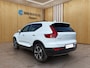 Volvo XC40 2.0 B4 Plus Dark | BLIS | Verwarmde Voorstoelen | Camera | Keyless start / entry | Harman Kardon |