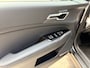 Kia Sportage 1.6 T-GDi Hybrid DynamicPlusLine Panorama dak/Verw. stoelen V.+A/Achteruitr. camera/Apple carplay/Climate contr./elektr. in hoogte verst.bare stoel/Dode hoek detect./Cruise contr. adapt./Keyless entry +start/stop/Navi Full m