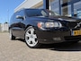 Volvo V70 2.4 Edition Sport / Cruise-Control / Stoelverwarming / Trekhaak / Climate-Control / 17'' LMV / All-Season / ENZ.