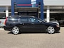 Volvo V70 2.4 Edition Sport / Cruise-Control / Stoelverwarming / Trekhaak / Climate-Control / 17'' LMV / All-Season / ENZ.