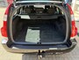 Volvo V70 2.4 Edition Sport / Cruise-Control / Stoelverwarming / Trekhaak / Climate-Control / 17'' LMV / All-Season / ENZ.