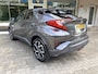 Toyota C-HR / C-HR+ 1.8 Hybrid Style Lederen bekleding/Autom. airco/Audio Primium/Verw. buitenspieg./Cruise contr. adapt./Dode hoek detectie/Navi Full map/Parkeersens. v.+a./Verw. voorstoelen/L/M 18 Inch