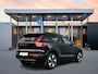 Volvo EX40 Twin Motor Plus 82 kWh | 19" | Panoramadak | Leder/Nubuck | 360 Camera | Harman Kardon | Adaptieve Cruise | BLIS | Keyless | Elektr. Achterklep | Stoel/Stuurverwarming | Warmtepomp | Parkeercamera
