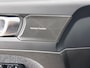 Volvo EX40 Twin Motor Plus 82 kWh | 19" | Panoramadak | Leder/Nubuck | 360 Camera | Harman Kardon | Adaptieve Cruise | BLIS | Keyless | Elektr. Achterklep | Stoel/Stuurverwarming | Warmtepomp | Parkeercamera