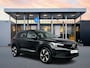 Volvo EX40 Twin Motor Plus 82 kWh | 19" | Panoramadak | Leder/Nubuck | 360 Camera | Harman Kardon | Adaptieve Cruise | BLIS | Keyless | Elektr. Achterklep | Stoel/Stuurverwarming | Warmtepomp | Parkeercamera