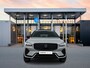 Volvo XC60 T6 Recharge Plus Black Edition | 21" | Panoramadak | Head Up | 360 Camera | Trekhaak | Harman Kardon | Full LED | Elektr. verst. Sportstoelen | Adaptieve Cruise | BLIS | Stoel/Stuur/Achterbankverwarming