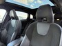 Volvo V40 1.5 T3 Polar+ Sport | R-Design | Trekhaak | Achteruitrijcamera | Parkeersensoren | Parkeerassistent | Panoramadak | Harman Kardon Audio | LED Koplampen | Keyless Entry | Alarm