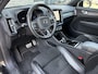 Volvo XC40 Recharge P8 AWD R-Design | Warmtepomp | Achteruitrijcamera | Parkeersensoren | Keyless Entry | Elektrische Achterklep | Cruise Control Adaptief | BLIS | Stoelverwarming | Navigatie | Apple Carplay | Android Auto