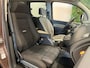 Renault Kangoo Rolstoelauto Automaat 3+1 incl. luchtvering + RECARO Speciaalstoel
