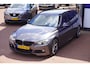 BMW 3-Serie Touring 318i M Sport elek-Klep+Led+Volleder+navigatie+stoel-verw+Media-Pack+18"Lmv = ORIG/DEALER/NL !! OKT-2019