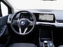 BMW 2-Serie Active Tourer 225e xDrive Plugin hybrid | SOH 96% | Carplay | Camera | Stoelverwarming | Privacy glass