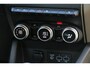 Renault Clio 1.0 TCe Zen / Multimedia systeem / Parkeersensoren / Trekhaak / stoelverwarming / Airco met climate control / enz.
