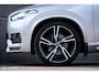 Volvo XC90 2.0 D5 AWD R-Design | Luchtvering | Polestar engineered | Panoramadak | Trekhaak | 360 camera | Sportstoelen | Memory | Zeer mooie auto |