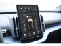 Volvo EX30 Cross Country 428PK Twin Performance Ultra AWD / Cross Country Experience-pakket/ Adaptieve cruise control/ Panoramadak/ BLIS/ Parkeersensoren met 360 camera / Getint Glas / Stoel en stuurwielverwarming / Elektrische stoelen / Apple carplay / Elektrische achterklep / Keyless entry