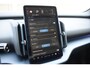 Volvo EX30 Cross Country 428PK Twin Performance Ultra AWD / Cross Country Experience-pakket/ Adaptieve cruise control/ Panoramadak/ BLIS/ Parkeersensoren met 360 camera / Getint Glas / Stoel en stuurwielverwarming / Elektrische stoelen / Apple carplay / Elektrische achterklep / Keyless entry