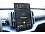 Volvo EX30 Cross Country 428PK Twin Performance Ultra AWD / Cross Country Experience-pakket/ Adaptieve cruise control/ Panoramadak/ BLIS/ Parkeersensoren met 360 camera / Getint Glas / Stoel en stuurwielverwarming / Elektrische stoelen / Apple carplay / Elektrische achterklep / Keyless entry