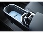 Volvo EX30 Cross Country 428PK Twin Performance Ultra AWD / Cross Country Experience-pakket/ Adaptieve cruise control/ Panoramadak/ BLIS/ Parkeersensoren met 360 camera / Getint Glas / Stoel en stuurwielverwarming / Elektrische stoelen / Apple carplay / Elektrische achterklep / Keyless entry