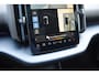 Volvo EX30 Cross Country 428PK Twin Performance Ultra AWD / Cross Country Experience-pakket/ Adaptieve cruise control/ Panoramadak/ BLIS/ Parkeersensoren met 360 camera / Getint Glas / Stoel en stuurwielverwarming / Elektrische stoelen / Apple carplay / Elektrische achterklep / Keyless entry