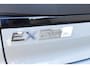 Volvo EX30 Cross Country 428PK Twin Performance Ultra AWD / Cross Country Experience-pakket/ Adaptieve cruise control/ Panoramadak/ BLIS/ Parkeersensoren met 360 camera / Getint Glas / Stoel en stuurwielverwarming / Elektrische stoelen / Apple carplay / Elektrische achterklep / Keyless entry