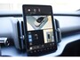 Volvo EX30 Cross Country 428PK Twin Performance Ultra AWD / Cross Country Experience-pakket/ Adaptieve cruise control/ Panoramadak/ BLIS/ Parkeersensoren met 360 camera / Getint Glas / Stoel en stuurwielverwarming / Elektrische stoelen / Apple carplay / Elektrische achterklep / Keyless entry