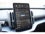 Volvo EX30 Cross Country 428PK Twin Performance Ultra AWD / Cross Country Experience-pakket/ Adaptieve cruise control/ Panoramadak/ BLIS/ Parkeersensoren met 360 camera / Getint Glas / Stoel en stuurwielverwarming / Elektrische stoelen / Apple carplay / Elektrische achterklep / Keyless entry