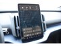 Volvo EX30 Cross Country 428PK Twin Performance Ultra AWD / Cross Country Experience-pakket/ Adaptieve cruise control/ Panoramadak/ BLIS/ Parkeersensoren met 360 camera / Getint Glas / Stoel en stuurwielverwarming / Elektrische stoelen / Apple carplay / Elektrische achterklep / Keyless entry