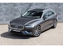 Volvo V60 2.0 B3 Inscription | Trekhaak | Parkeerverwarming | Panoramadak | Achteruitrijcamera | Parkeersensoren | Harman Kardon Audio | Stoelverwarming voor en achter |