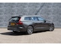 Volvo V60 2.0 B3 Inscription | Trekhaak | Parkeerverwarming | Panoramadak | Achteruitrijcamera | Parkeersensoren | Harman Kardon Audio | Stoelverwarming voor en achter |