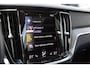 Volvo V60 2.0 B3 Inscription | Trekhaak | Parkeerverwarming | Panoramadak | Achteruitrijcamera | Parkeersensoren | Harman Kardon Audio | Stoelverwarming voor en achter |